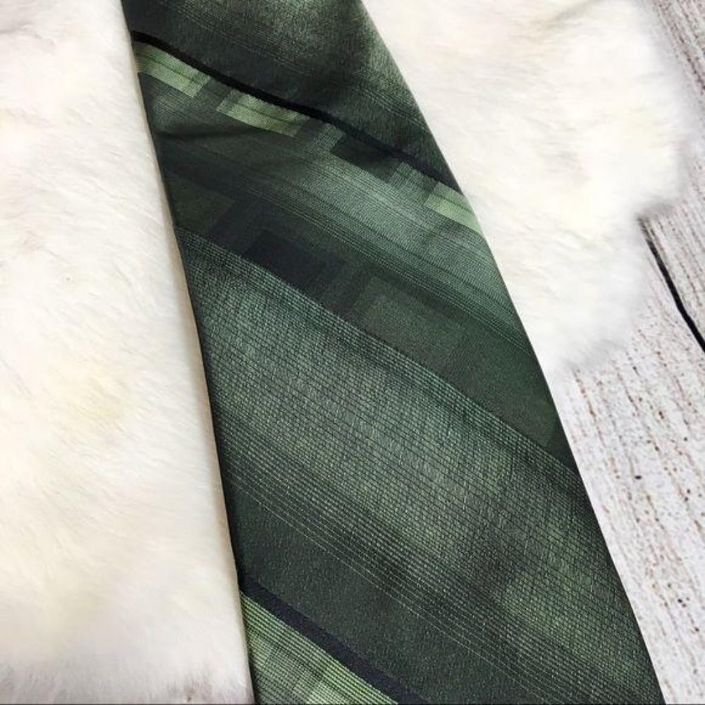 Stafford Essentials Green & Black Tie - Picture 2 of 3